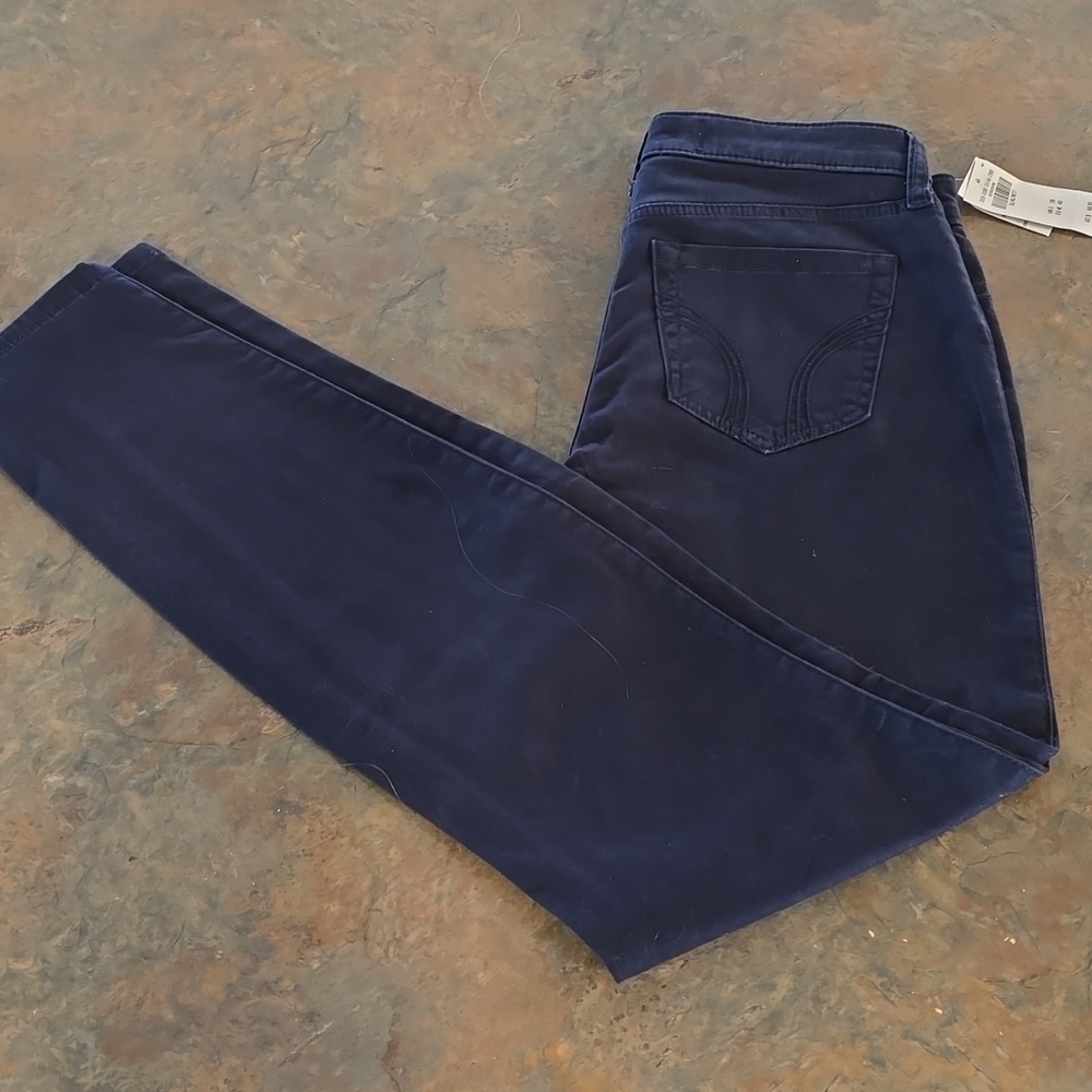 NWT Hollister High Rise Super Skinny Jeans W27L